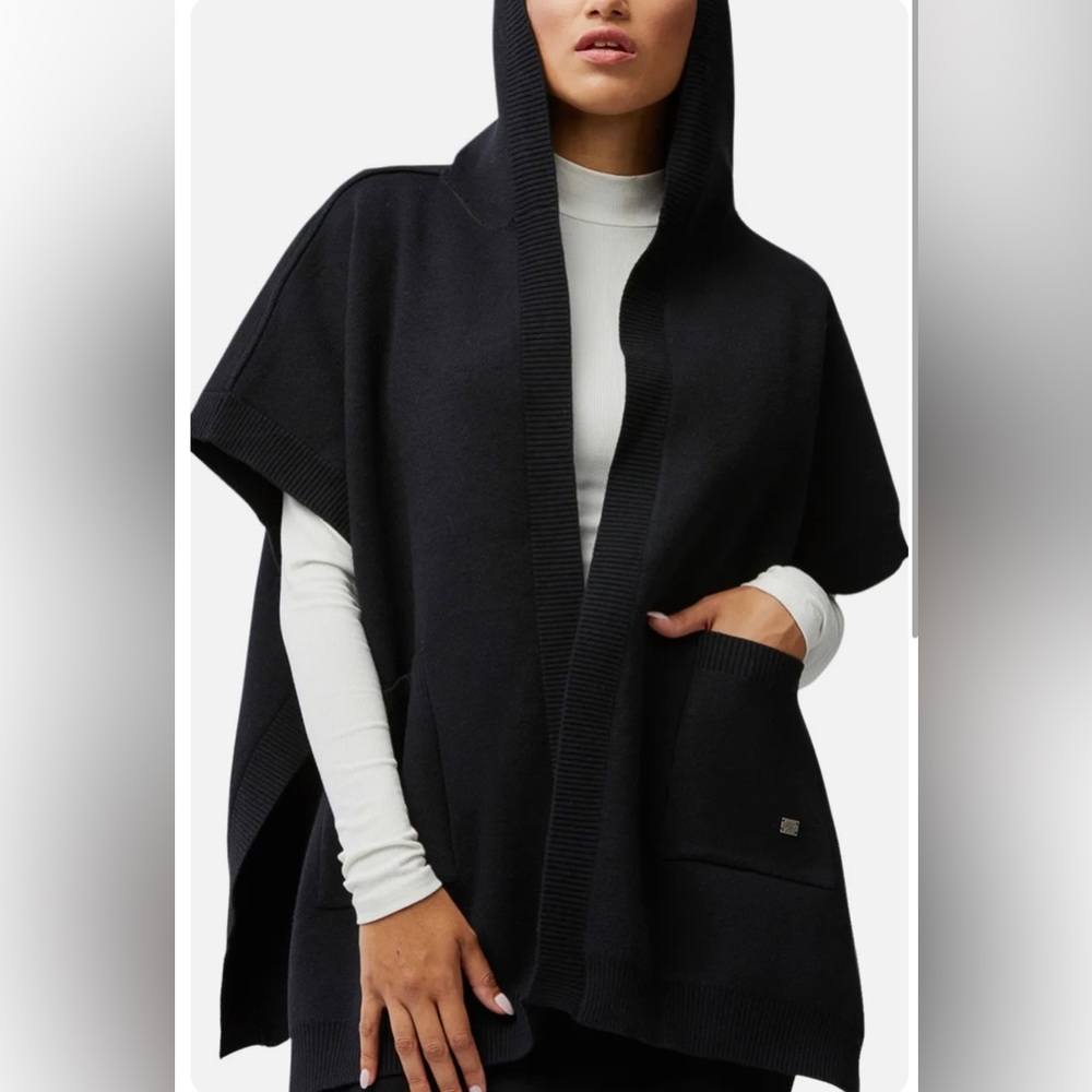 SOIA & KYO Womens Yara Hooded Knitted Cape Wrap